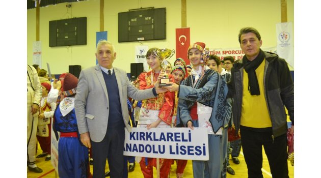 Anadolu Lisesi Mendilini Şampiyonluk İçin Salladı