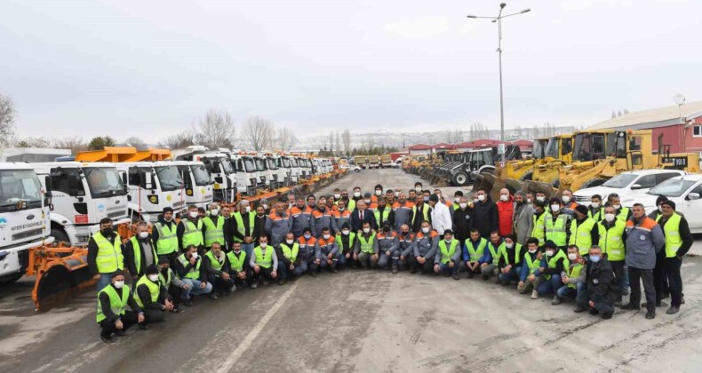 Kayseri Büyükşehir, karla mücadele için teyakkuzda