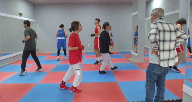 Balıkesirli boksörler, Türkiye Şampiyonası’na mücadele edecek