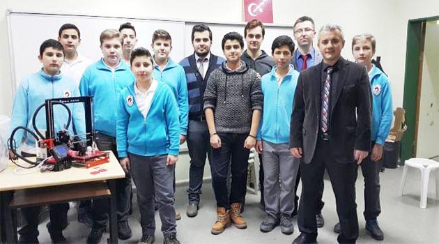 Ortaokul Öğrencileri 3D Yazıcıyla Tanıştılar