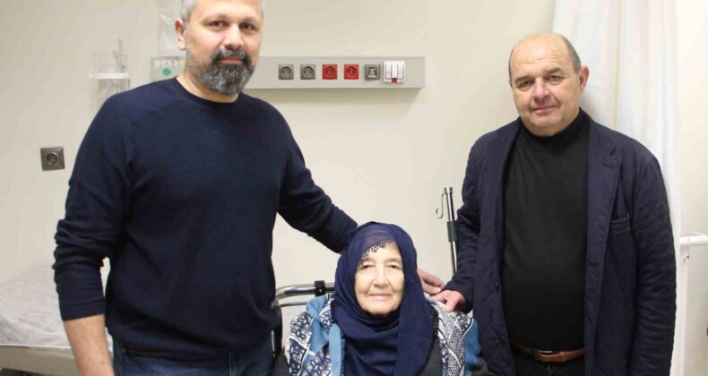 Kemoterapi ve ameliyattan korkan kadın, yapılan operasyon ile sağlığına kavuştu