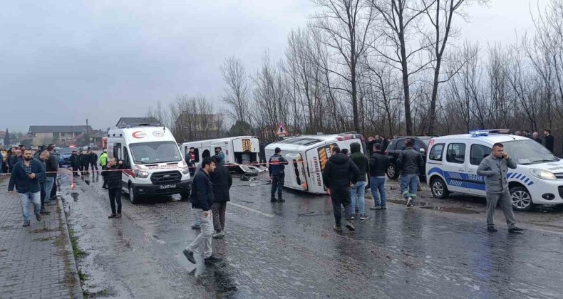 Bartın’da işçi servisleri kaza yaptı: 1 ölü, 15 yaralı